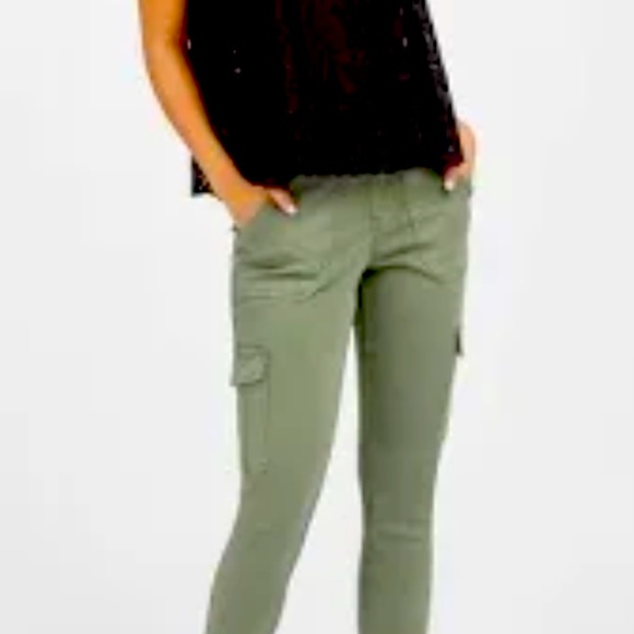 SPANX Pants - SPANX Stretch Twill Ankle “Cargo” pants, New/Tags on, Women Lg, Soft Sag